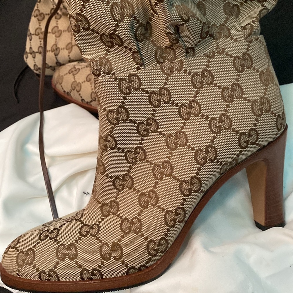 GUCCi monogram OVER THE KNEE boots😍 - Picture 4 of 11